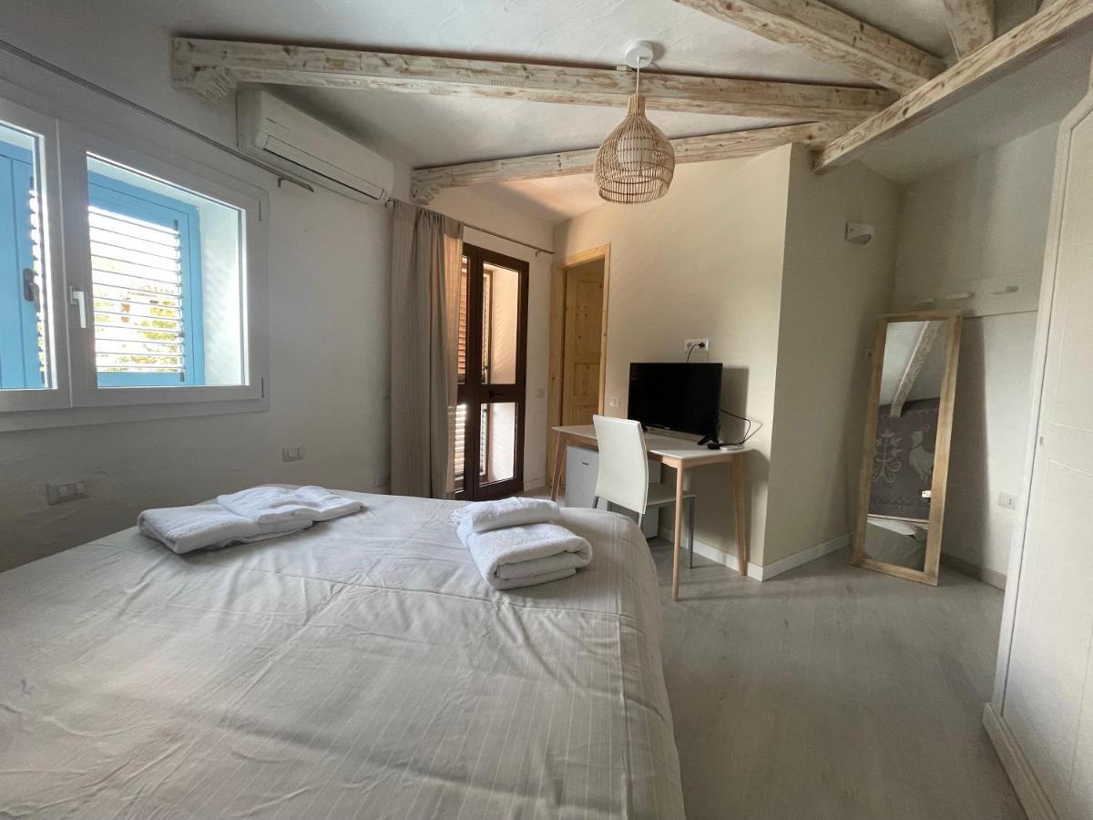 Domus De Diana Bed and Breakfast Olbia Buitenkant foto