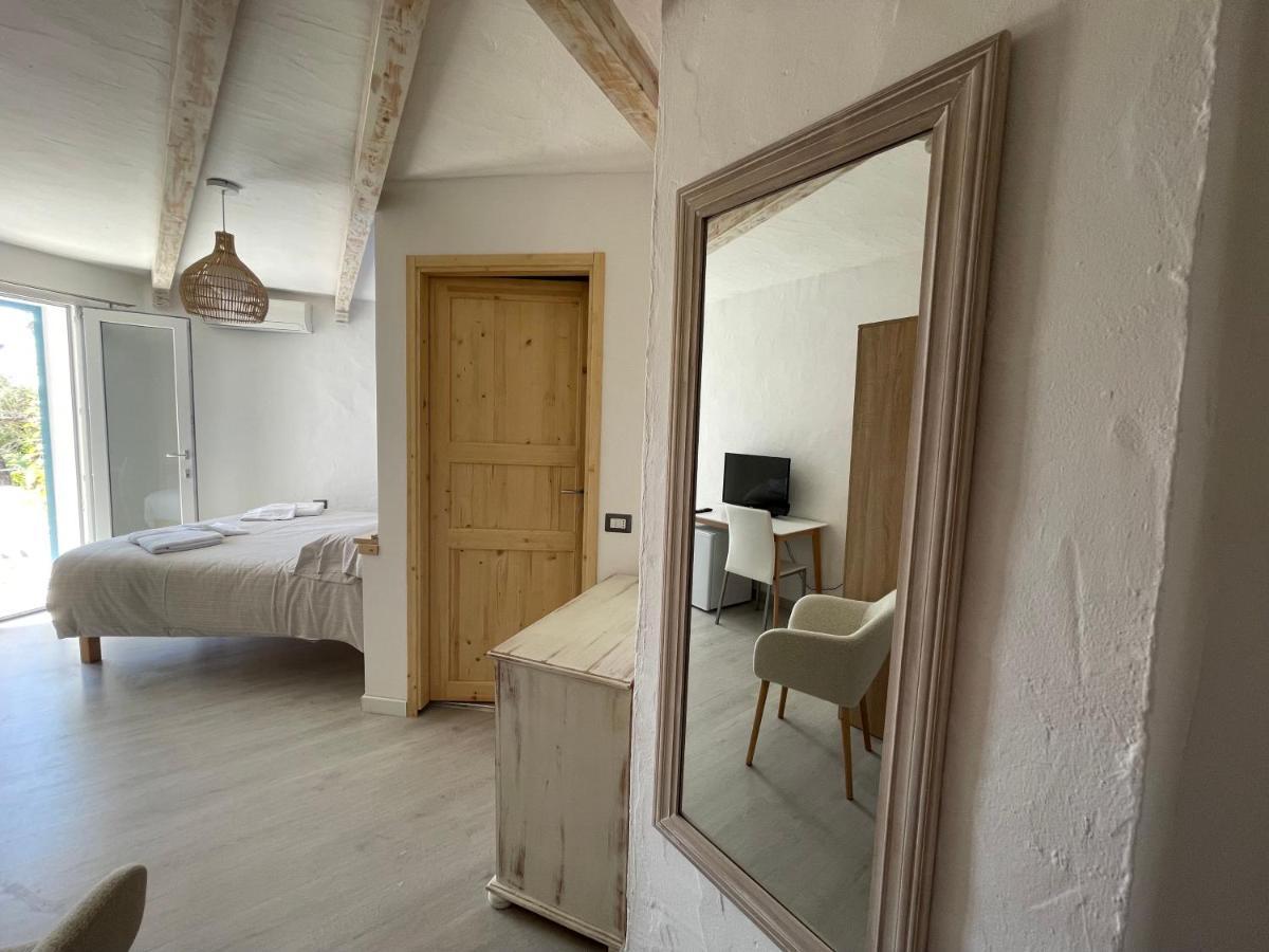Domus De Diana Bed and Breakfast Olbia Buitenkant foto