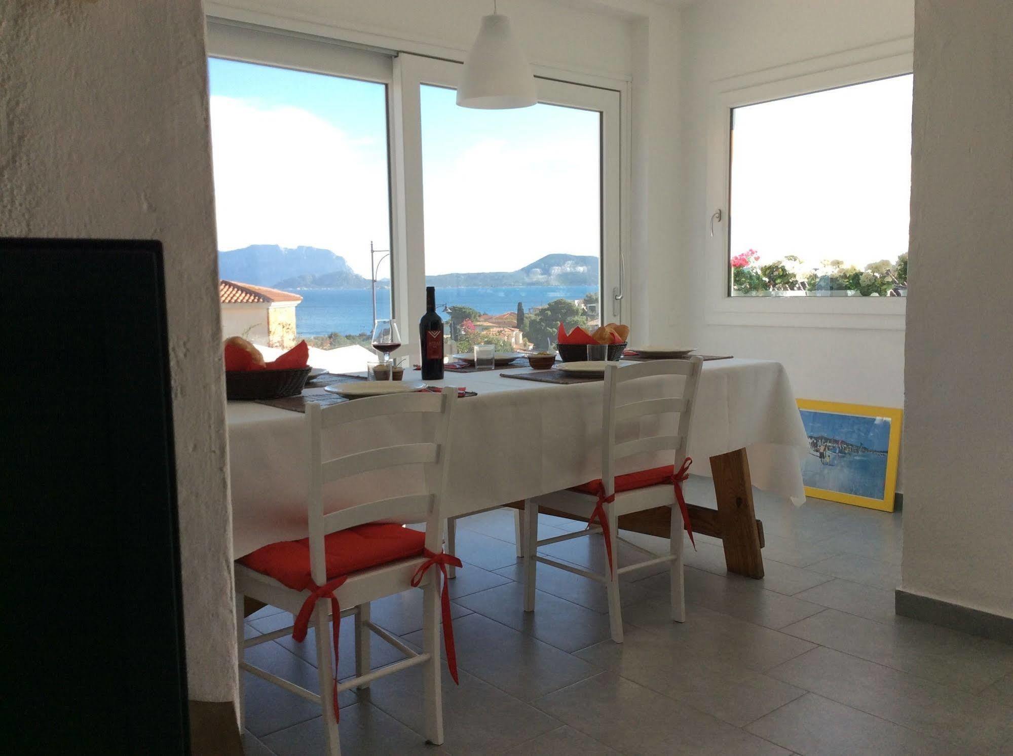 Domus De Diana Bed and Breakfast Olbia Buitenkant foto